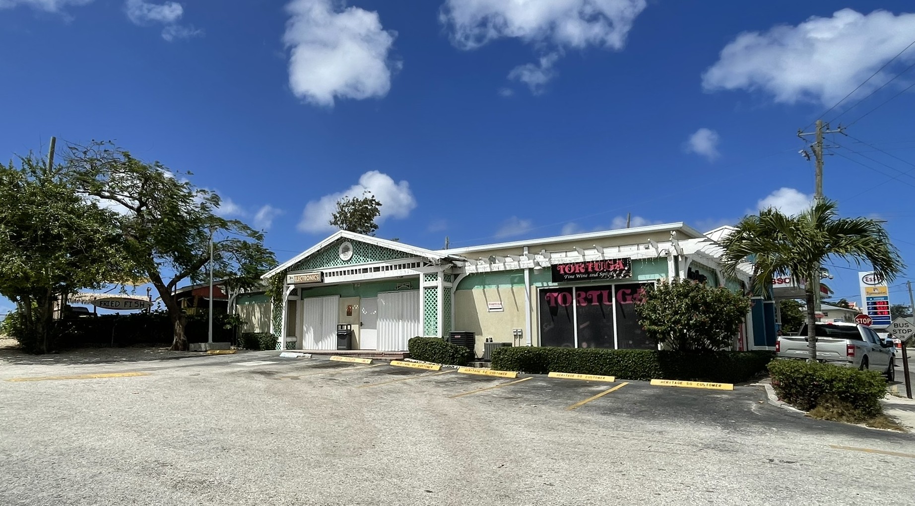 Heritage Square currently contains a car park, electrical store and liquor store
