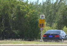 10 minutes on a Cayman road: Dangerously high speeds and missed revenue speeding driver