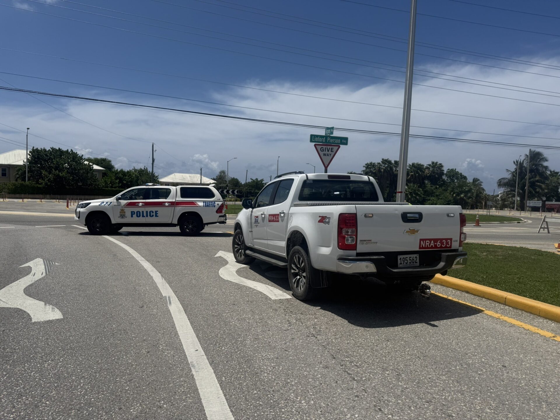 Police closed the highway by Agnes Way