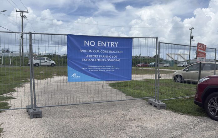 Parking airport 1 Phase I long-term airport parking