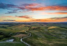 Adventurer Derek Haines plans Italian trek for Meals on Wheels Tuscany photo: Luca Micheli, Unsplash