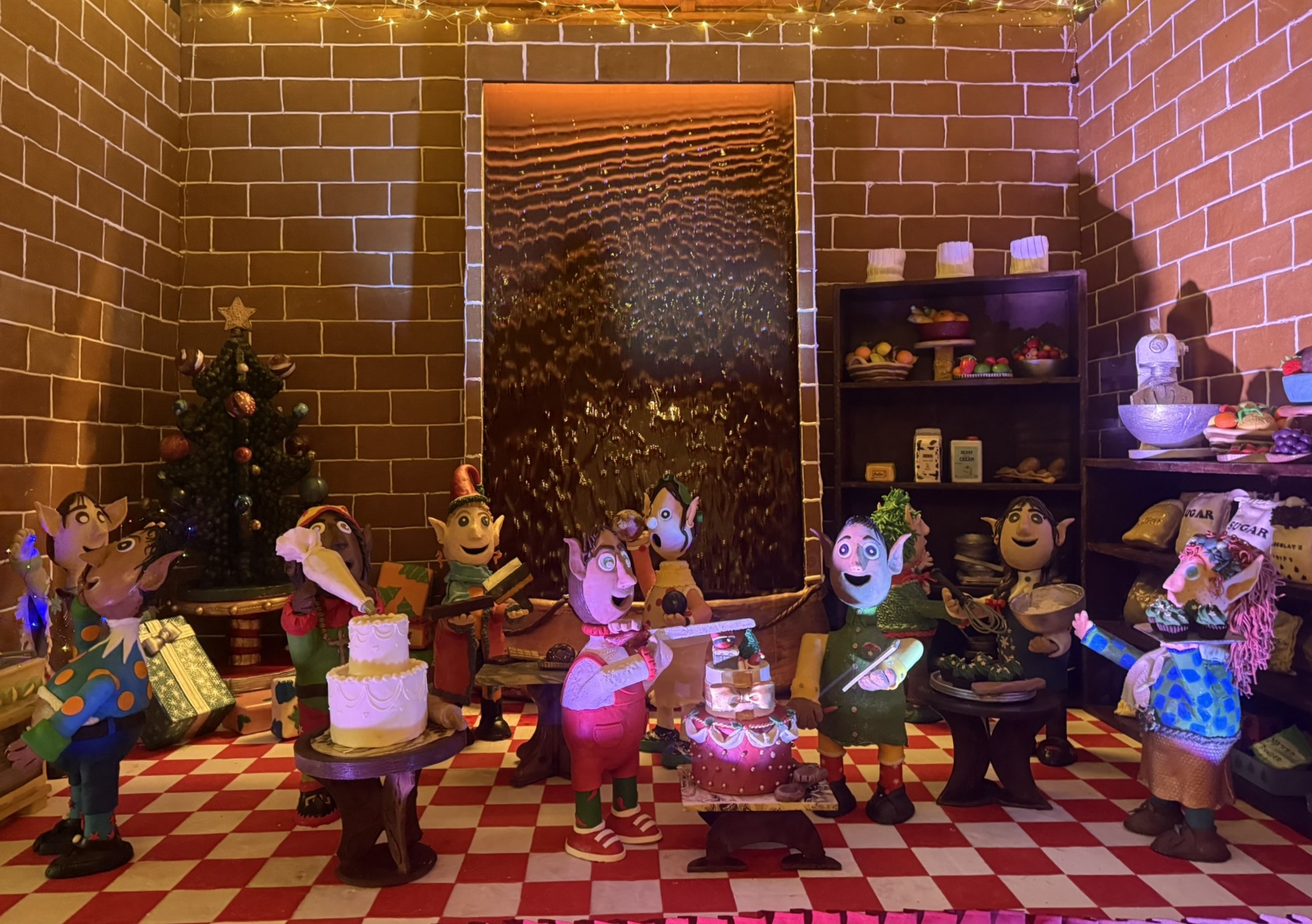 Inside the gingerbread house 