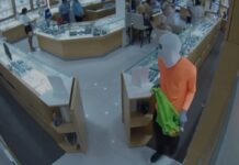 Armed robbery prompts calls for mask ban