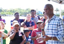 Cricket legend Michael Holding joins Cayman Cricket for sign-up day