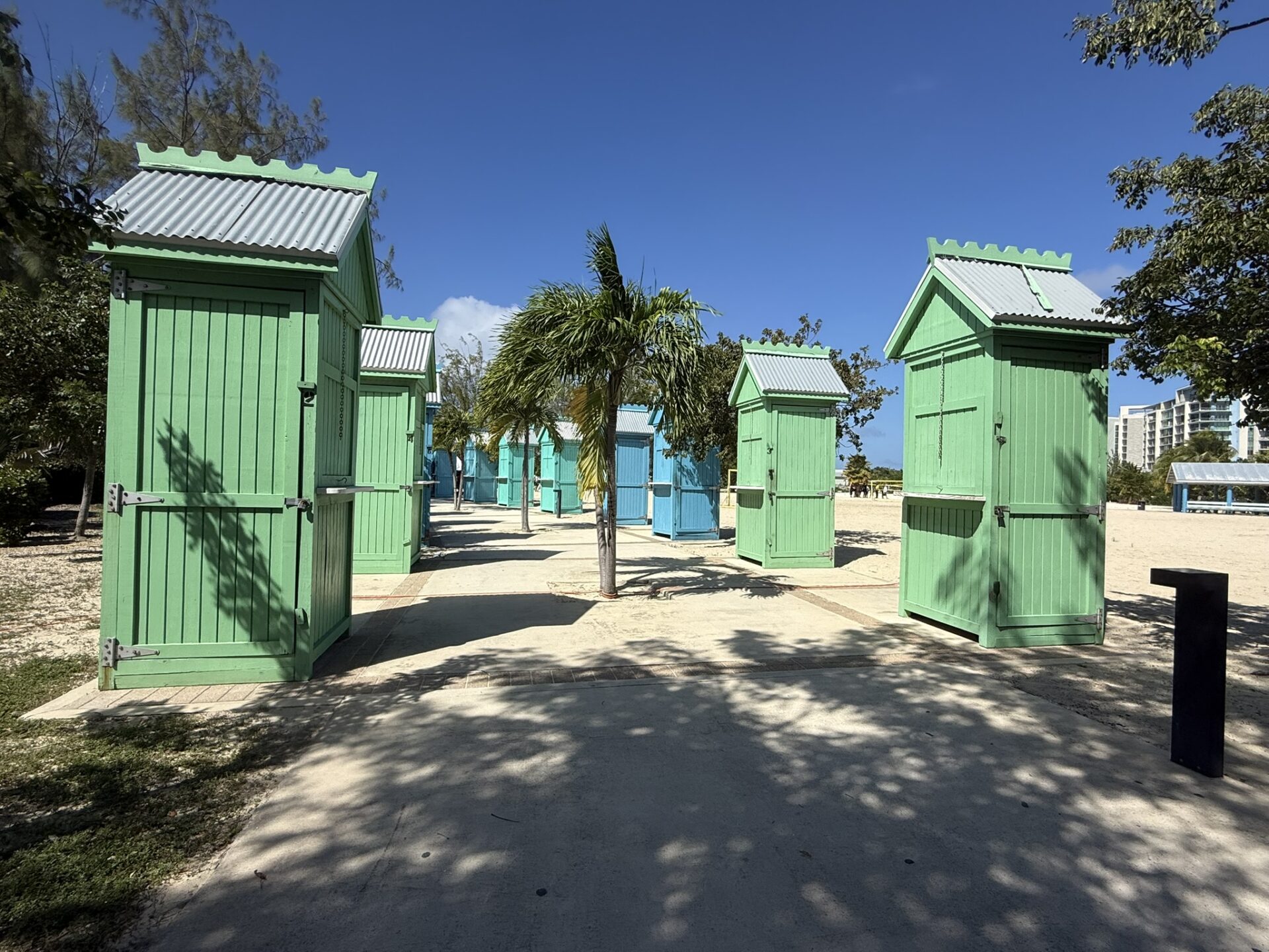 much-criticised vendor huts