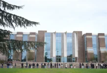Returning university students offered free meningitis vaccinations meningitis