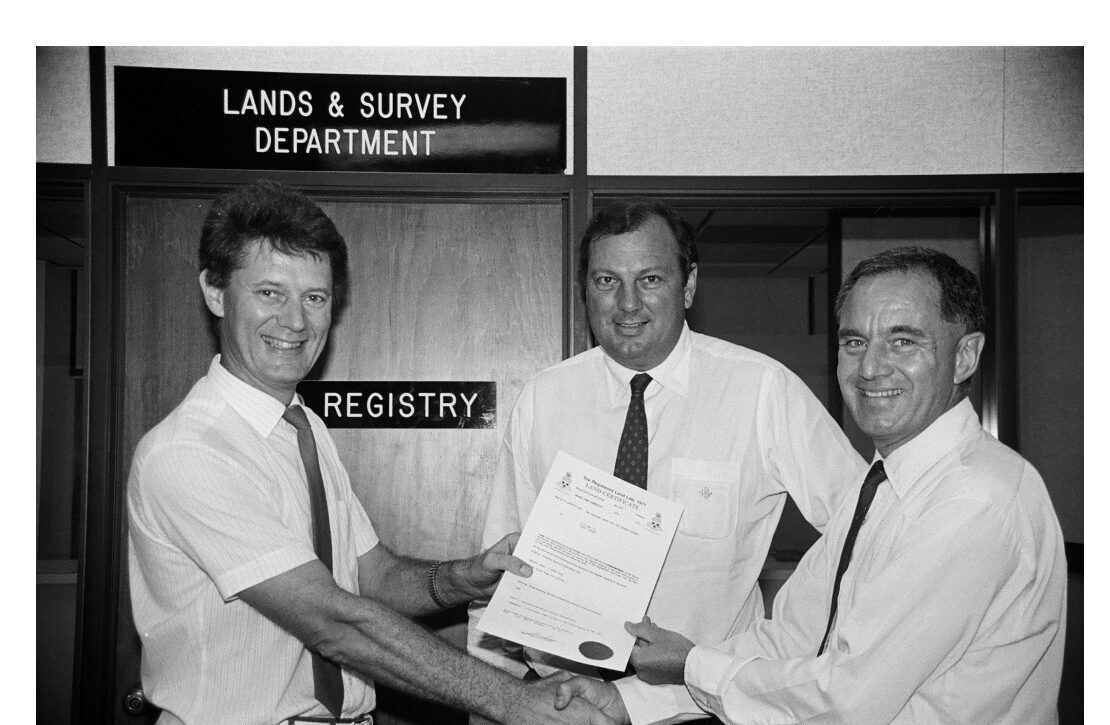Cayman legal pioneer, Ian Boxall, passes away at age 82