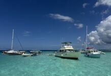 Record air arrivals in April boost Cayman ahead of summer season