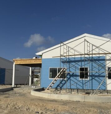 Steak-and-wine fundraiser gets Humane Society closer to its new home