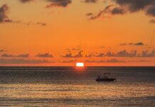 Pic of the Week: Seven Mile Beach rituals